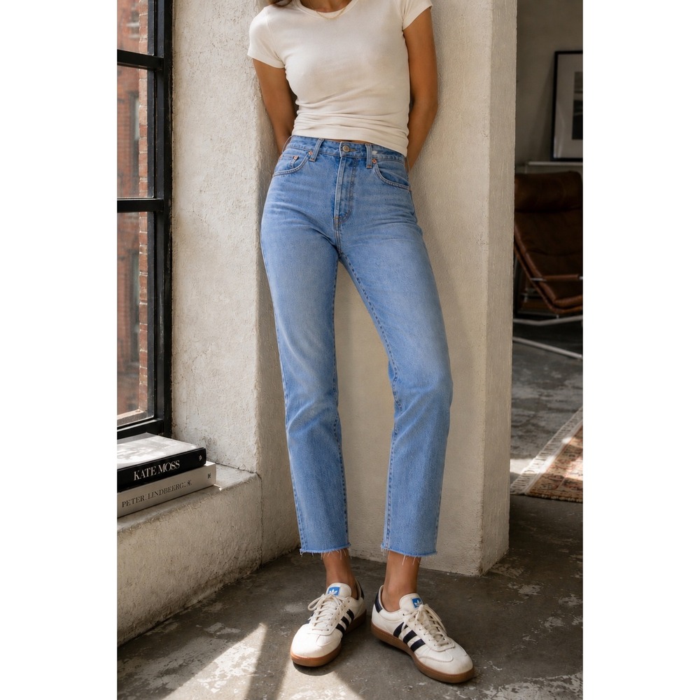 Levi's Premium Wedgie Icon Tango‎ Talks High Rise Cropped Raw Hem Jeans 32